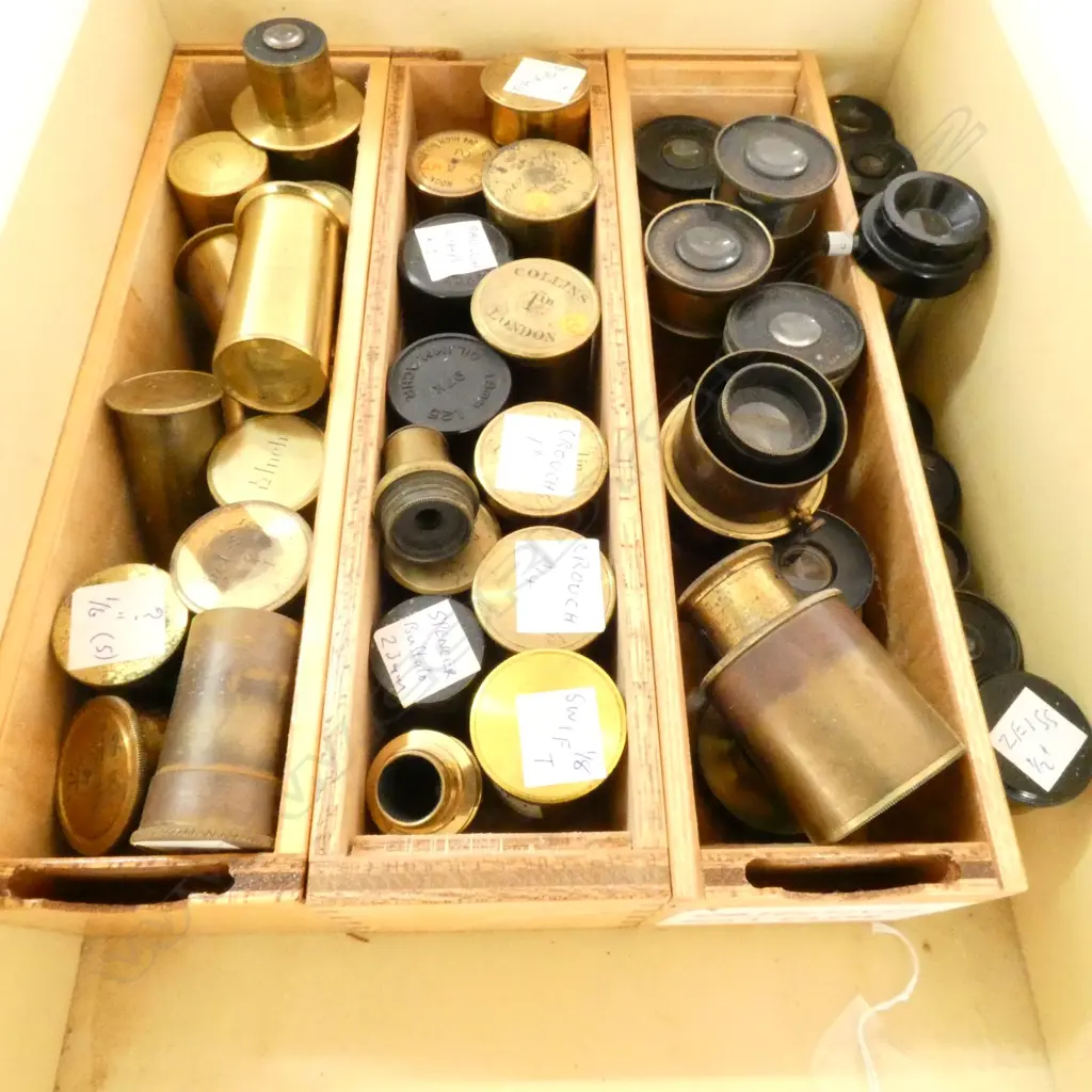 BOX OF ASSORTED MICROSCOPE LENSES MANY IN BRASS CANISTERS Image 1++